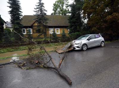 Sprzątanie po ulewie. Bieżanów i Prokocim, fot. Marek Lasyk - zdjęcie 17