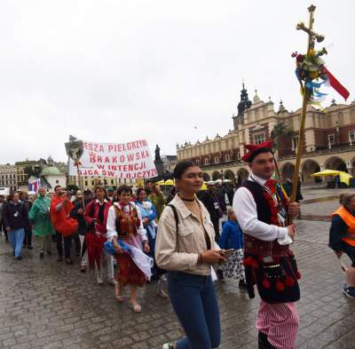 Pielgrzymi wyruszyli na Jasną Górę, fot. Marek Lasyk - zdjęcie 6
