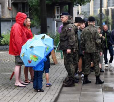 Deszcz ich nie zniechęcił. Jak co roku ruszyli do Kielc - zdjęcie 8