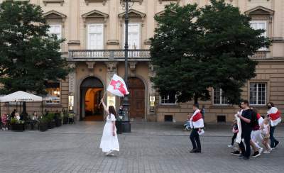 W Krakowie solidarni z Białorusią, fot. Marek Lasyk - zdjęcie 18