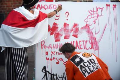 W Krakowie solidarni z Białorusią, fot. Marek Lasyk - zdjęcie 30