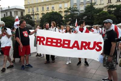 W Krakowie solidarni z Białorusią, fot. Marek Lasyk - zdjęcie 12