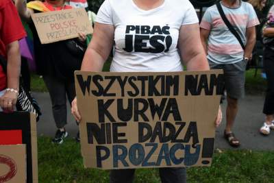 Protest przed siedzibą PiS, fot. Marek Lasyk - zdjęcie 13