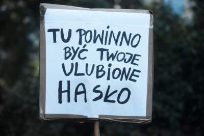 Protest przed siedzibą PiS, fot. Marek Lasyk - zdjęcie 15