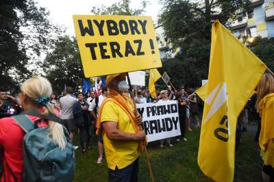 Protest przed siedzibą PiS, fot. Marek Lasyk - zdjęcie 30