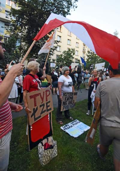 Protest przed siedzibą PiS, fot. Marek Lasyk - zdjęcie 34