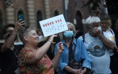 Protest przed siedzibą PiS, fot. Marek Lasyk - zdjęcie 18