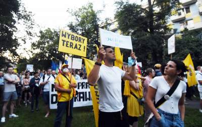 Protest przed siedzibą PiS, fot. Marek Lasyk - zdjęcie 25