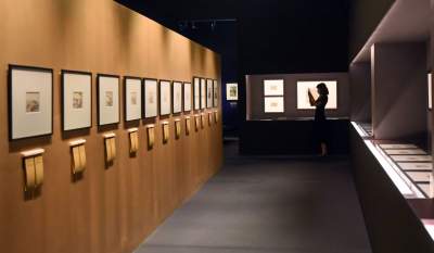 W Japonii jego dzieła są tak popularne, jak u nas Dama z gronostajem... - zdjęcie 3