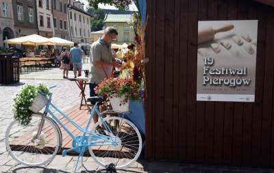 19. Festiwal Pierogów na Małym Rynku, fot. Marek Lasyk - zdjęcie 2