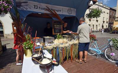 19. Festiwal Pierogów na Małym Rynku, fot. Marek Lasyk - zdjęcie 1