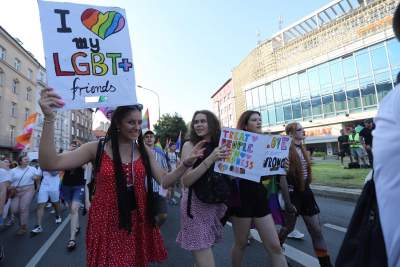 Radosny Marsz Równości idzie przez Kraków... (fot. Jan Graczyński) - zdjęcie 3