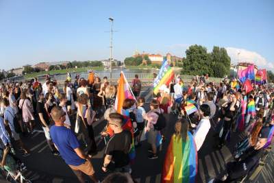 Radosny Marsz Równości idzie przez Kraków... (fot. Jan Graczyński) - zdjęcie 7