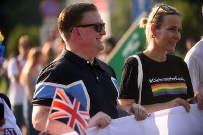 Piękny Tęczowy Kraków. Roztańczony i radosny Marsz Równości (fot. Marek Lasyk) - zdjęcie 3