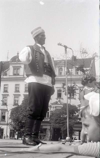 Targi Sztuki Ludowej 44 lata temu, fot. Marek Lasyk - zdjęcie 2