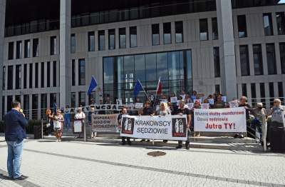 Sędziowie niezłomni: protestują każdego 18. dnia miesiąca - zdjęcie 24