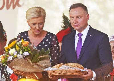 A po urlopie Prezydent z żoną pojechał na dożynki... - zdjęcie 6