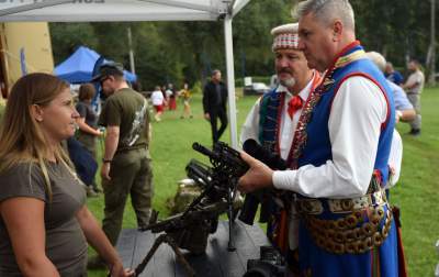 A po urlopie Prezydent z żoną pojechał na dożynki... - zdjęcie 17