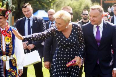 A po urlopie Prezydent z żoną pojechał na dożynki... - zdjęcie 2