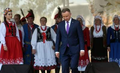 A po urlopie Prezydent z żoną pojechał na dożynki... - zdjęcie 9