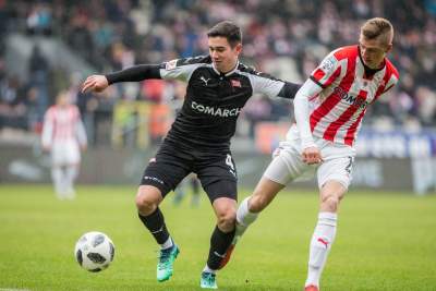 A po drugiej stronie Błoń szampan i świetny nastrój... - zdjęcie 16