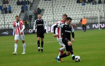 A po drugiej stronie Błoń szampan i świetny nastrój... - zdjęcie 12