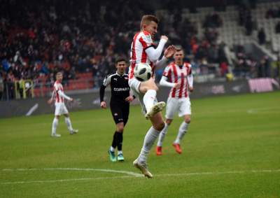 A po drugiej stronie Błoń szampan i świetny nastrój... - zdjęcie 11