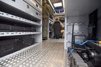 Pięciotonowy specjalista do zadań specjalnych. Fot. Marek Lasyk - zdjęcie 13