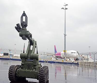 Pięciotonowy specjalista do zadań specjalnych. Fot. Marek Lasyk - zdjęcie 14