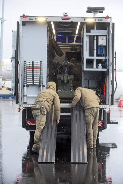 Pięciotonowy specjalista do zadań specjalnych. Fot. Marek Lasyk - zdjęcie 9