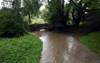 Bieżanów szykuje się na powódź. Stan alarmowy na Serafie - zdjęcie 2