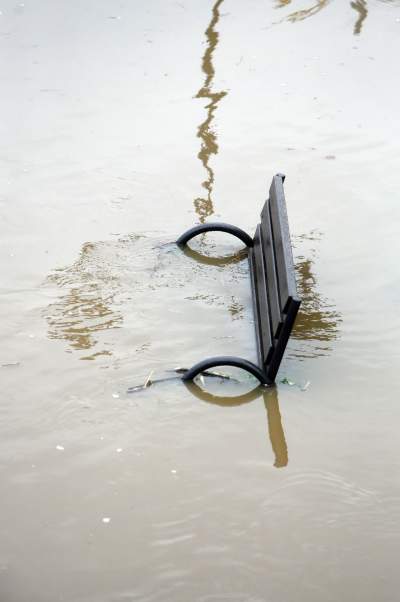 Bulwary po intensywnym deszczu. Nie pospacerujemy... - zdjęcie 17