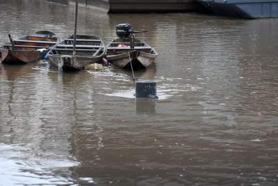 Bulwary po intensywnym deszczu. Nie pospacerujemy... - zdjęcie 13