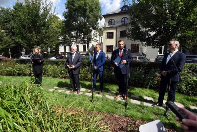 Skwer Janiny Paradowskiej przy ulicy Łobzowskiej - zdjęcie 2