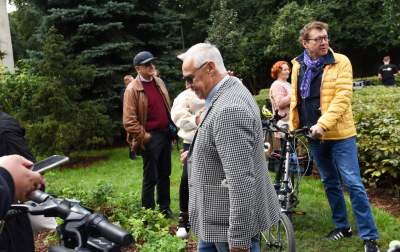 Na Skwerze Paradowskiej. Z Markiem Kondratem... - zdjęcie 6