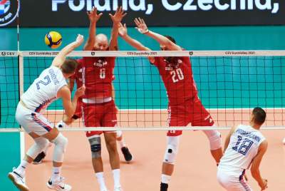 Orły fruwają w Krakowie. Zwycięstwo po szalonym meczu - zdjęcie 7