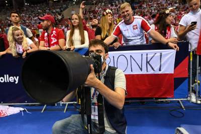 Orły fruwają w Krakowie. Zwycięstwo po szalonym meczu - zdjęcie 2