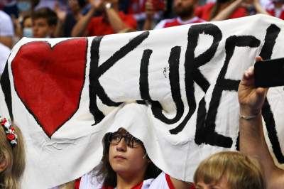 Orły fruwają w Krakowie. Zwycięstwo po szalonym meczu - zdjęcie 3