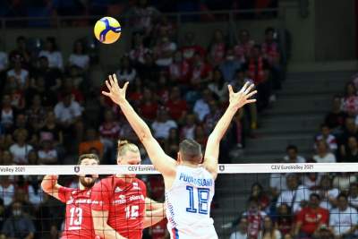 Orły fruwają w Krakowie. Zwycięstwo po szalonym meczu - zdjęcie 19