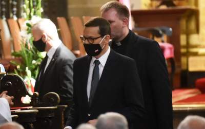 Pogrzeb proboszcza katedry wawelskiej. Obecni prezydent, premier i liderzy PiS - zdjęcie 16