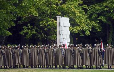 Szczątki trzech żołnierzy niezłomnych uroczyście pochowane... - zdjęcie 28