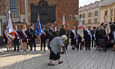 Szczątki trzech żołnierzy niezłomnych uroczyście pochowane... - zdjęcie 1