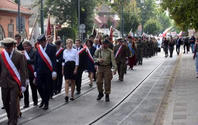 Szczątki trzech żołnierzy niezłomnych uroczyście pochowane... - zdjęcie 14