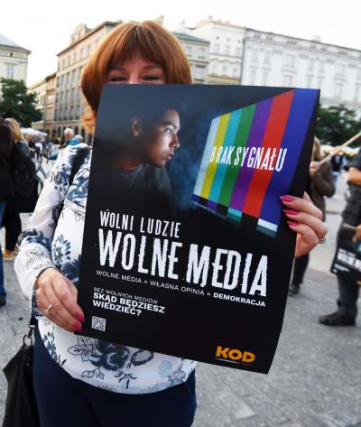 "Skąd się dowiesz o PISEXIT?" Protest na Rynku Głównym - zdjęcie 16