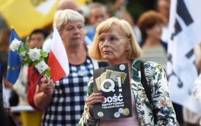 "Skąd się dowiesz o PISEXIT?" Protest na Rynku Głównym - zdjęcie 25