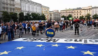 "Skąd się dowiesz o PISEXIT?" Protest na Rynku Głównym - zdjęcie 28