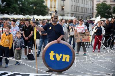 "Skąd się dowiesz o PISEXIT?" Protest na Rynku Głównym - zdjęcie 30