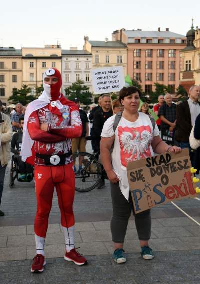 "Skąd się dowiesz o PISEXIT?" Protest na Rynku Głównym - zdjęcie 3