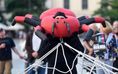 "Skąd się dowiesz o PISEXIT?" Protest na Rynku Głównym - zdjęcie 21