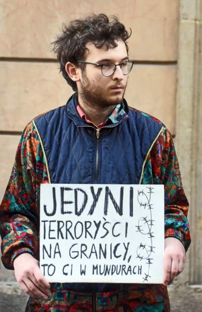 Haniebne działania polskich władz. Protest w Krakowie 27.09.2021 - zdjęcie 8